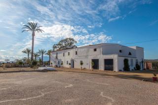 Stunning 18th century cortijo with 2 private pools sleeps 12 - 2