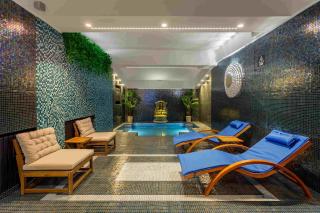 Arc de Triomphe by CityBookings - 7