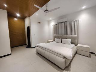 Evergreen Lodge - Unmarried couples are not allowed - 5