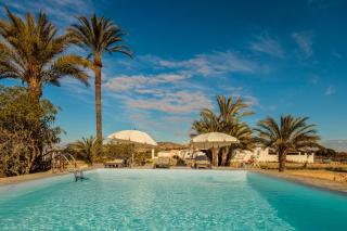 Stunning 18th century cortijo with 2 private pools sleeps 12 - 4