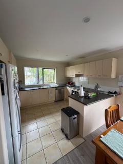 Relaxing 3BR Home by Wattle Downs Reserve - 9