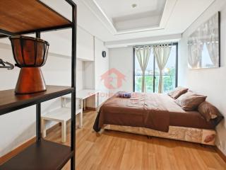 Strategic 2BR Capitol Apt Pool, Gym, Wi-Fi - 5