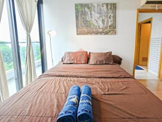 Strategic 2BR Capitol Apt Pool, Gym, Wi-Fi - 1