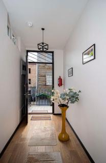Chic 1BR Near Fabrika for 3 - By Wehost - 6