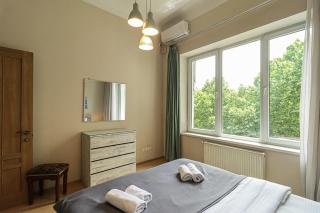 Wehost Apartment on a colorful street - 2