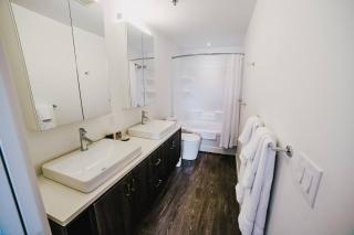 The Spot - Luxurious 3-Bedroom Apartment in the Heart of Winnipeg - 4