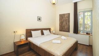 1BR Apt in Old Tbilisi Near Liberty Square - By Wehost - Tbilisi - 0