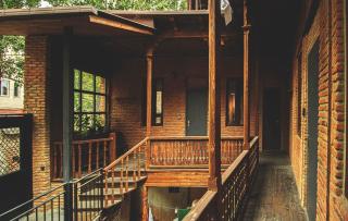 Wehost Studio Near Liberty Square - Tbilisi - 9