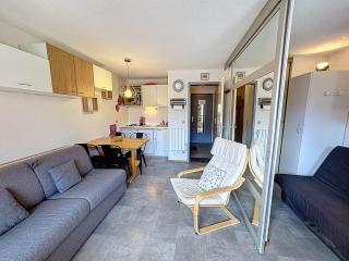 Les Menuires - 2 Pièces, Ski aux Pieds, 4 Pers, Balcon Sud - FR-1-178-405 - 4