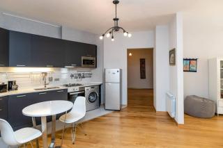 Wehost Spacious place near Rustaveli - 9