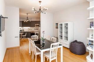 Wehost Spacious place near Rustaveli - 5