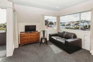 Blue Haven On Belt - seconds to coastal walkway - 8