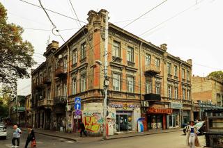 City Center 2BR Apt with 3 Balconies - By Wehost - 7