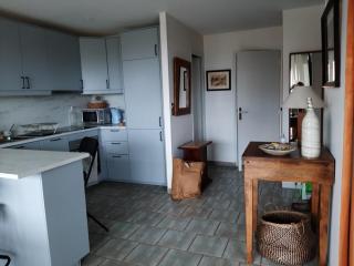 Bright apartment with balcony and garden - 2