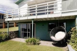 Messenger Magic - classic 5BR Kiwi bach - 6