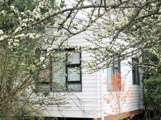 Hillside Homestead - Rustic Farm Style Stay! - 1