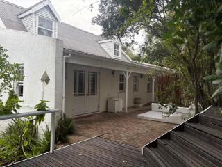 Hillside Homestead - Rustic Farm Style Stay! - 7