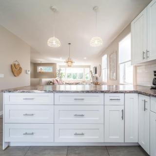 BoHo House-Sleeps 17-Garage-3 Kitchens-Fireplace - 8