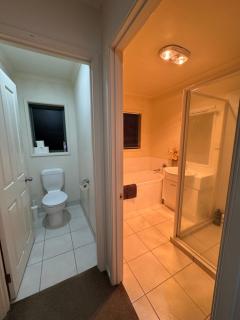 Relaxing 3BR Home by Wattle Downs Reserve - 6