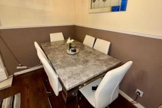 2 Bedroom Apartment - Sleeps 4 Free Parking Wifi - 3