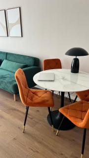 Möblierte Wohnung mit Terrasse und eigenem Eingang - 1