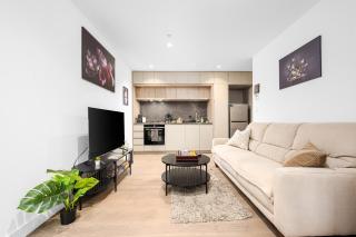 Modern CBD 2BR Free Gym & Pool Walk Everywhere - 0