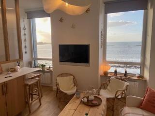 Suite hôtelière face à la mer - 9