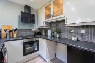Modern 3-Bed Near Roundhay Park - 6