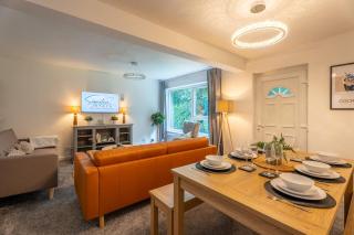 Modern 3-Bed Near Roundhay Park - 4