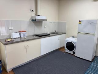 MetaWise Charming Retreat at Huntingdale E4 - 1