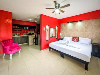 Amorous Escape I 500m Award-Winning Beach I Memory Foam Bed I AC Kitchen WiFi 8B - 9