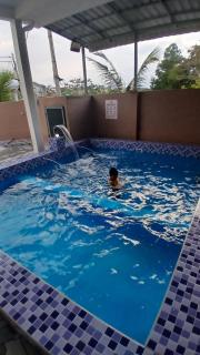 Anjung Baraqah with private pool, near the beaches - 9