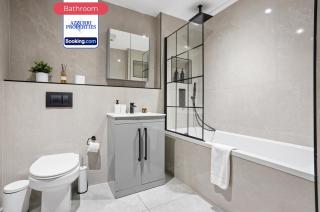 Short Stays at High Road By Azzurri Properties Short Lets & Serviced Accommodation North Finchley With WiFi - 7