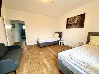 2 Zimmer Unterkunft in Zentraler Lage Wasbeker Str - 2