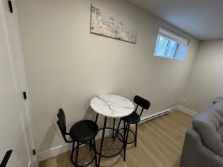 Cozy & Stylish Retreat with Modern Comforts - 5