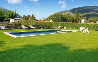 Maison Avec Piscine - 1