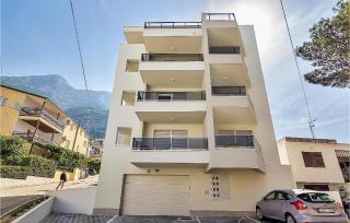 2 Bedroom Awesome Apartment In Makarska - 4