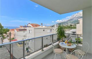 2 Bedroom Awesome Apartment In Makarska - 0