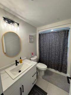 Cozy & Stylish Retreat with Modern Comforts - 9