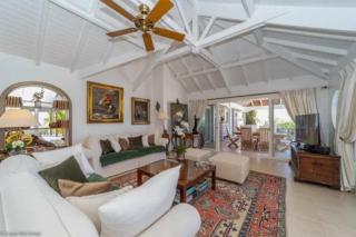 Caribbean Love Nest With Romantic Ambiance - 9