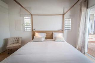 Charming Pointe Milou Villa With Pool - 8