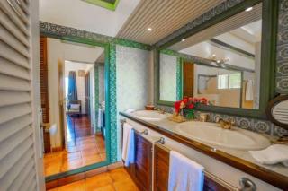 Hilltop Paradise With Breezy Hammock Lounge - 2