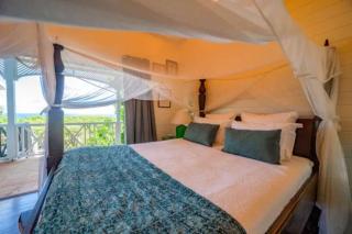 Hilltop Paradise With Breezy Hammock Lounge - 1