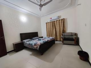 Evergreen Lodge - Unmarried couples are not allowed - 1