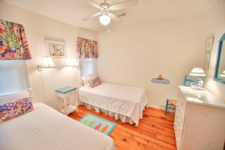 AV9-34: 9 34th Avenue - 7