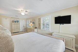 CA411: 411 Carolina Blvd. - 4