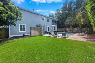 CA411: 411 Carolina Blvd. - 1