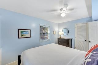 CM4005: 4005 Cameron Blvd. - 4