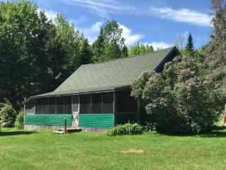 Family-Friendly Cabin Rental with Fire Pit on Shores of Sysladobsis Lake in Maine - 7