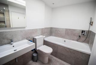 Serenity "your calm seafront retreat" By Air Premier - 3